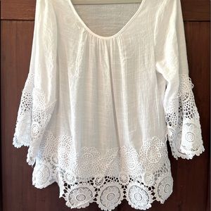 White pull over blouse with lace